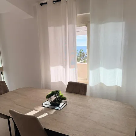 The Sorelle Penthouse Appartement Golem (Tirana)